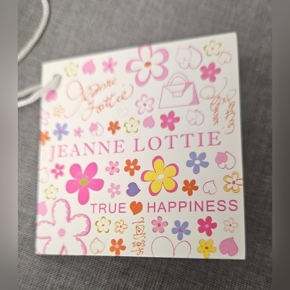 Jeanne Lottie “Paris” White PU Crossbody with Charms – NWT - Picture 6 of 10